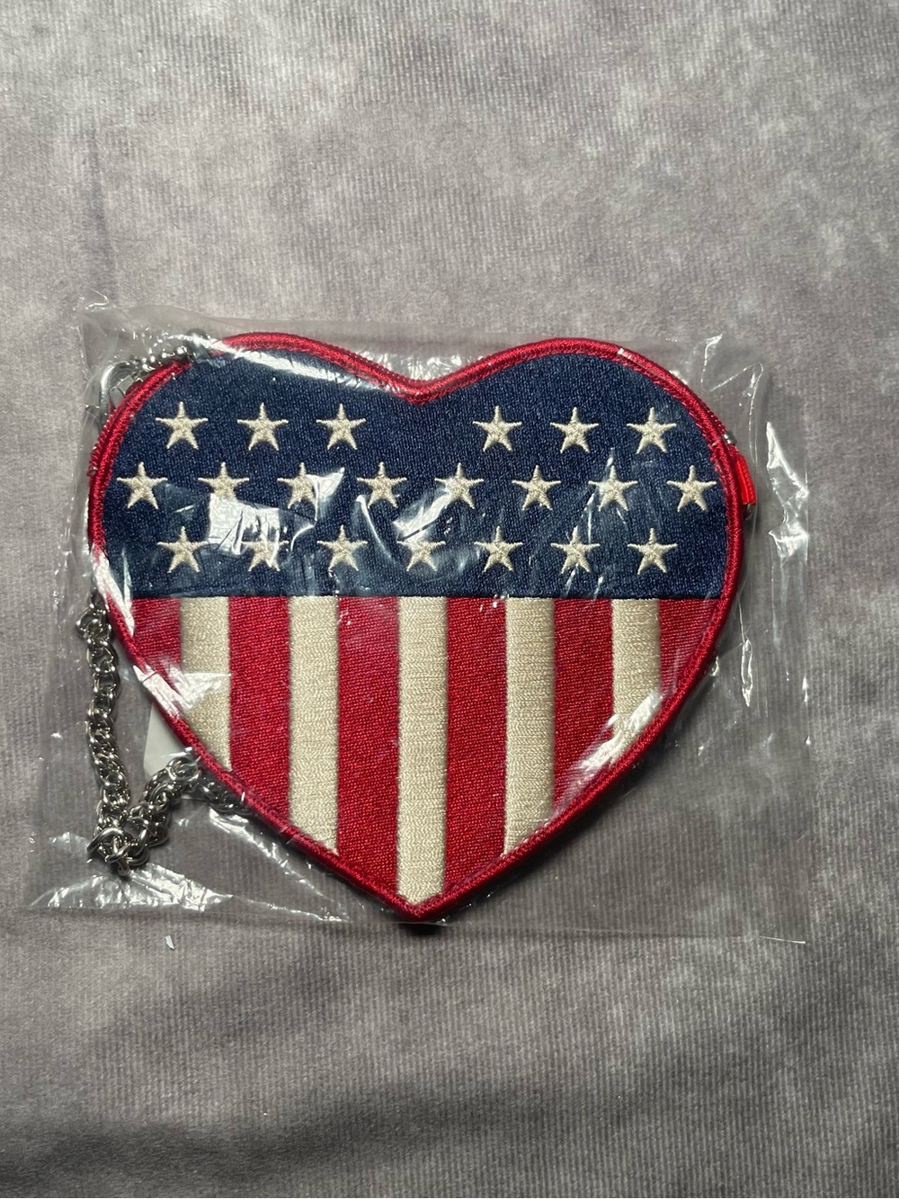 New Harvey’s seatbelt brand Americana Stars heart shaped flag coin purse
